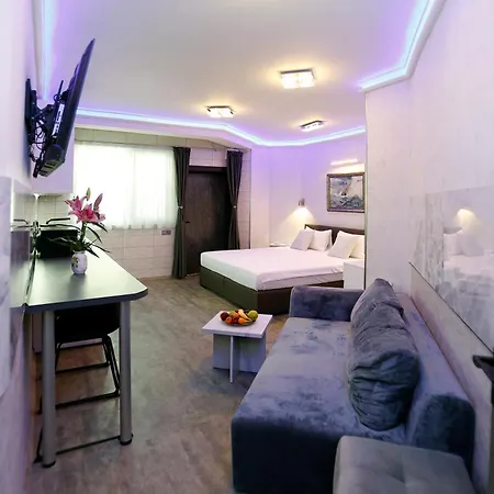 Apartment Deluxe 3 Center