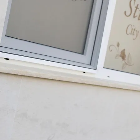 Deluxe 3 Center شقة بورغاس